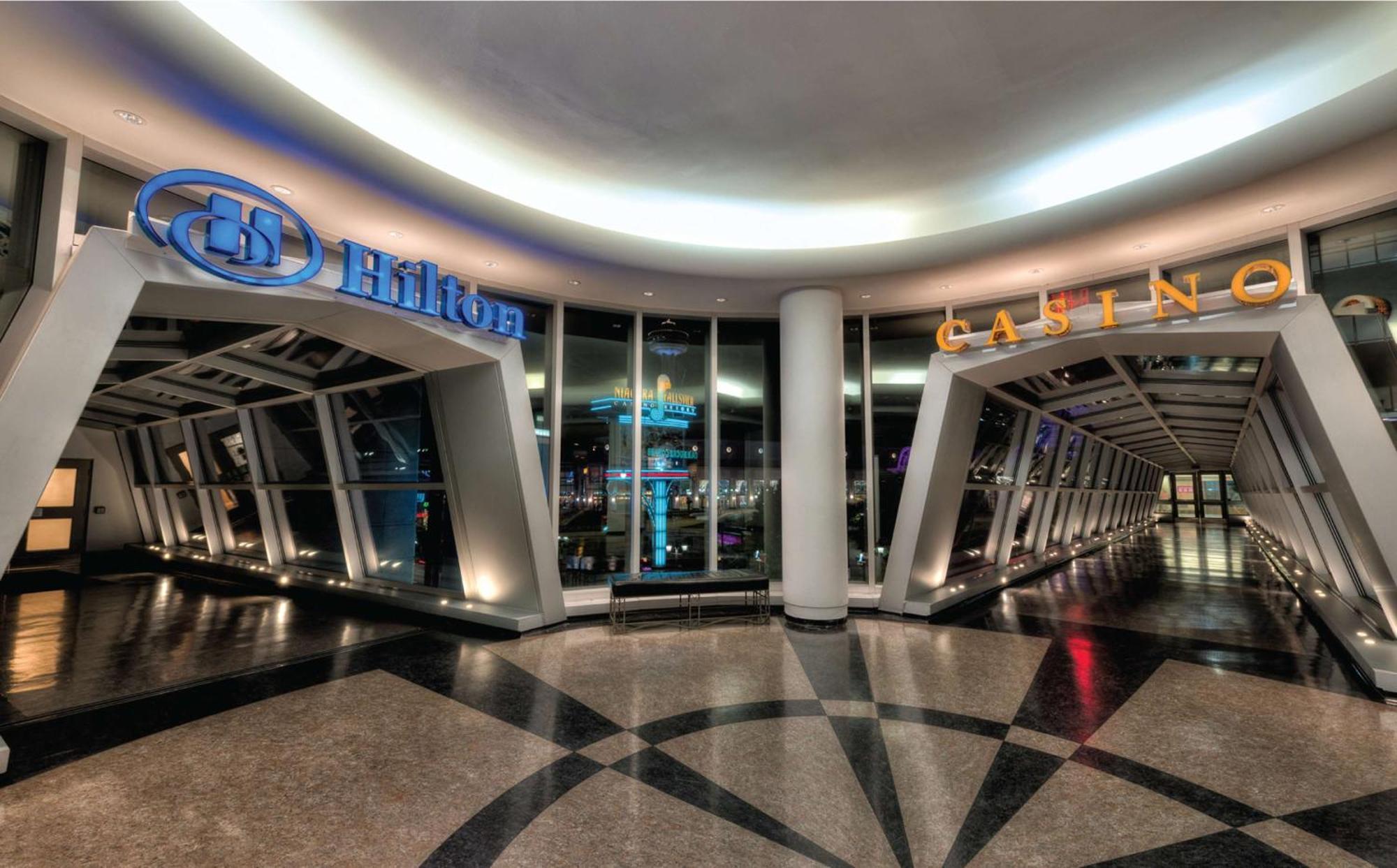 Hotel Hilton Falls/ Fallsview And Niagara Falls